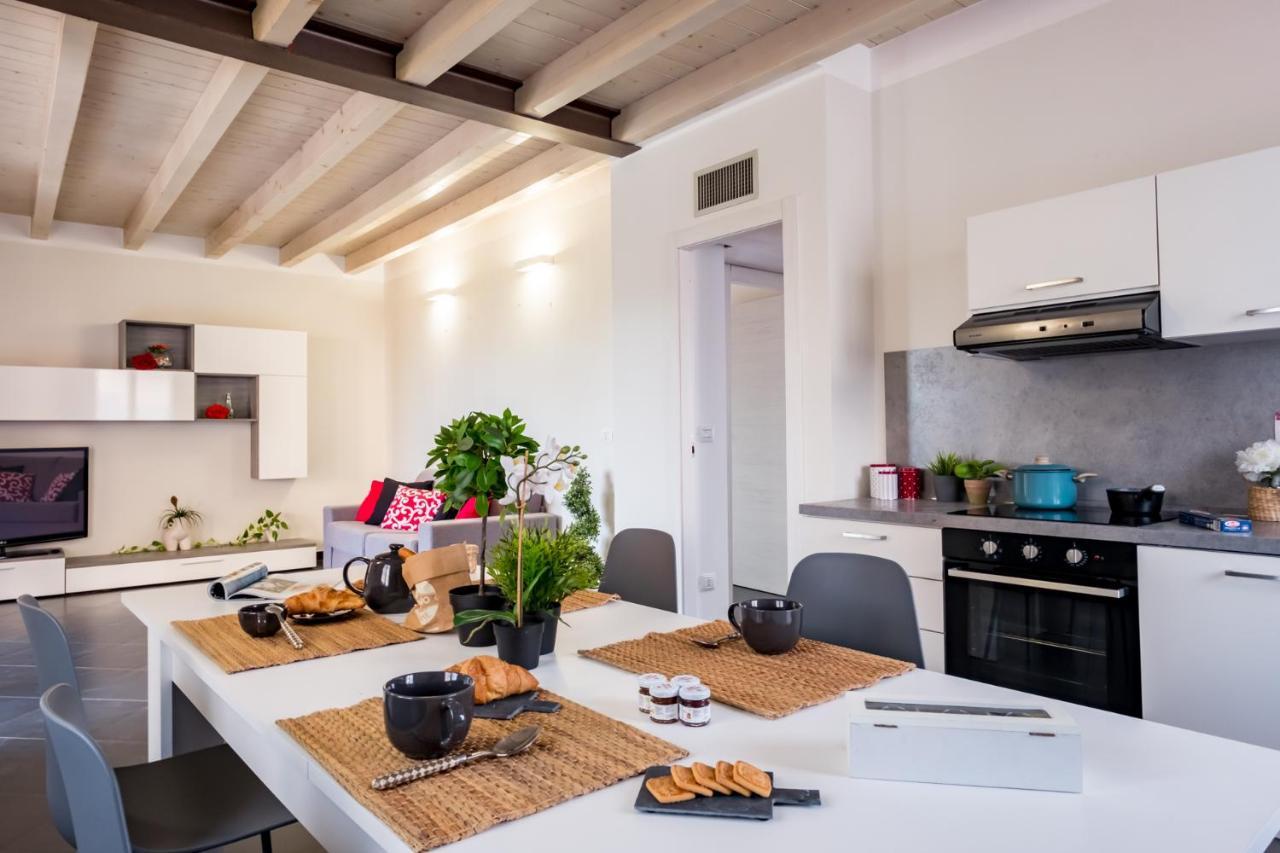 Residenza Gelsomino Daire Desenzano del Garda Dış mekan fotoğraf
